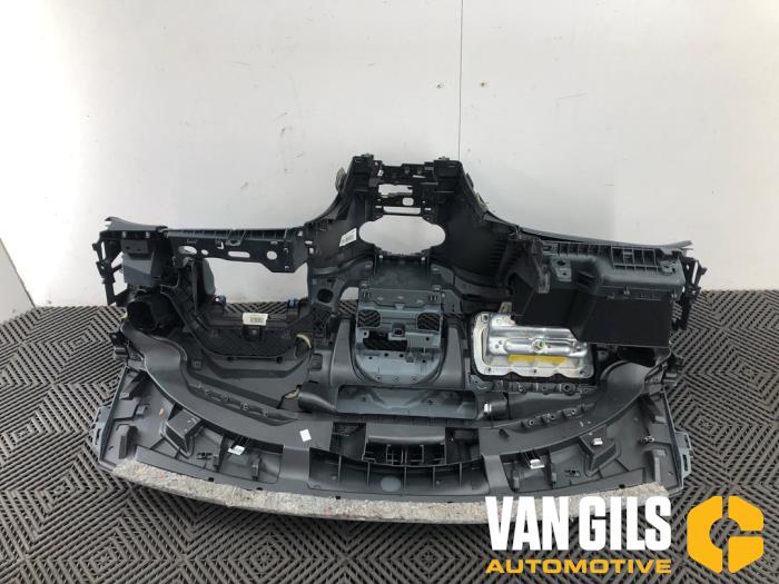 Salpicadero de un Ford Fiesta 6 (JA8) 1.25 16V 2011