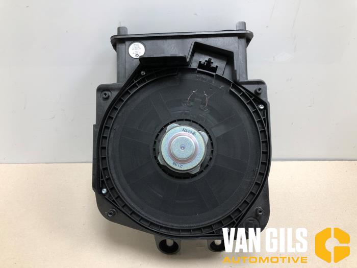 Gebrauchte Subwoofer Mini Mini (F55) 1.5 12V Cooper Preis € 50,00 Margenregelung angeboten von Van Gils Automotive