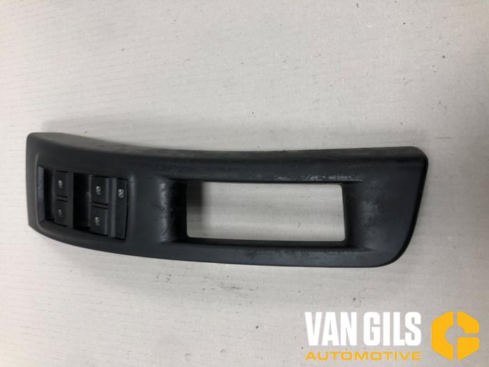 Usados Interruptor de ventanilla eléctrica Opel Meriva (B) 1.4 Turbo 16V ecoFLEX Precio de solicitud ofrecido por Van Gils Automotive