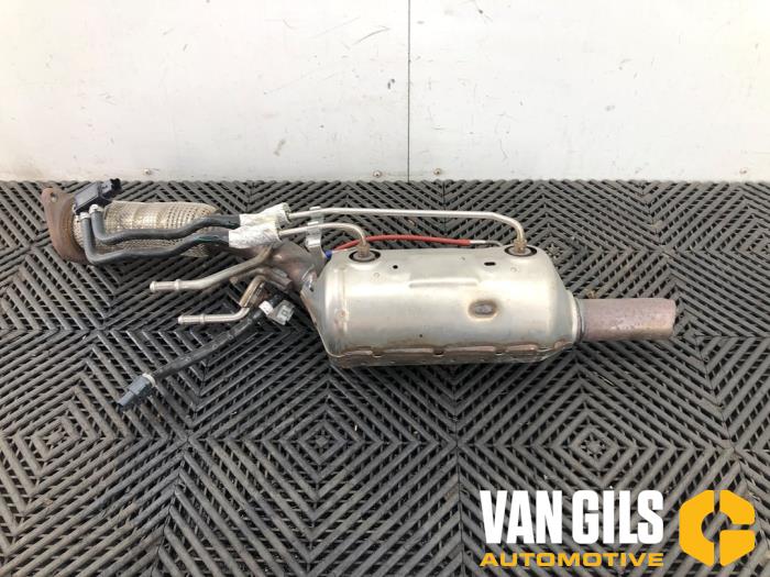 Used Front pipe + catalyst Nissan Juke (F16) 1.6 Hybrid 16V Price € 295,00 Margin scheme offered by Van Gils Automotive
