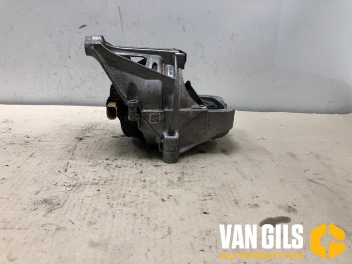 Used Engine mount Audi Q5 (FYB/FYG) 2.0 50 TFSI e 16V Quattro Price € 125,00 Margin scheme offered by Van Gils Automotive