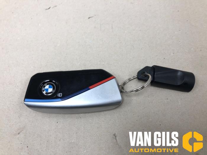 Używane Klucz BMW 5 serie (G60) 530e 2.0 TwinPower Turbo 16V Cena € 150,00 Procedura marży oferowane przez Van Gils Automotive