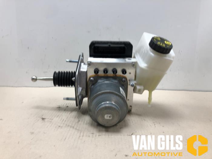 Usagé Servo frein BMW 5 serie (G60) 530e 2.0 TwinPower Turbo 16V Prix € 150,00 Règlement à la marge proposé par Van Gils Automotive