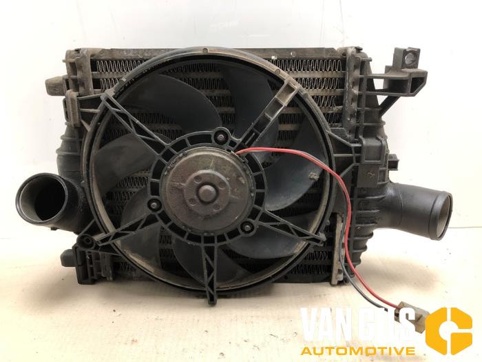 Usagé Intercooler Mercedes V (638.2) V-220 2.2 CDI 16V Prix sur demande proposé par Van Gils Automotive