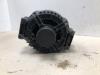 Dynamo från en Mercedes-Benz V (638.2) V-220 2.2 CDI 16V 2000