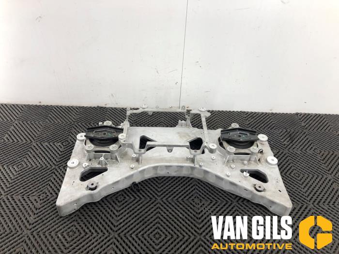 Used Engine mount Volvo XC40 (XZ) Recharge 70 kWh Price € 449,95 Margin scheme offered by Van Gils Automotive