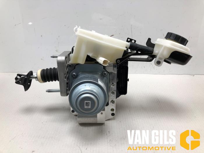 Usagé Assistant de freinage Volvo XC40 (XZ) Recharge 70 kWh Prix € 349,95 Règlement à la marge proposé par Van Gils Automotive