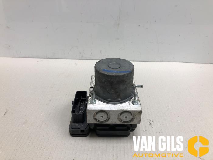 Usagé Bloc ABS Renault Master III (MA/MB/MC/MD/MH/MF/MG/MH) 2.3 dCi 16V Prix sur demande proposé par Van Gils Automotive