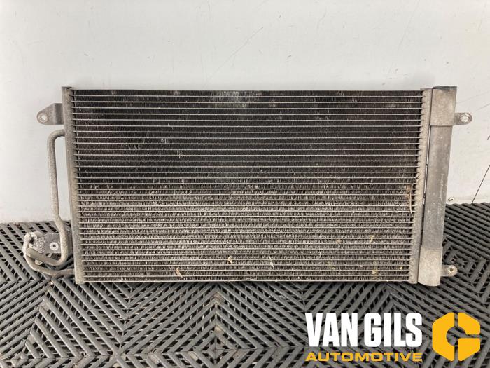 Usagé Condenseur de climatisation Volkswagen Polo V (6R) 1.4 16V Prix sur demande proposé par Van Gils Automotive
