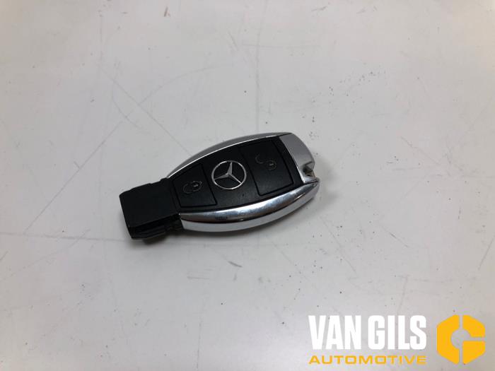 Używane Klucz Mercedes A (W176) 1.6 A-180 16V Cena € 49,95 Procedura marży oferowane przez Van Gils Automotive