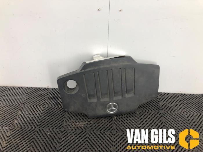 Used Engine cover Mercedes B (W247) 2.0 B-200d Price € 40,00 Margin scheme offered by Van Gils Automotive