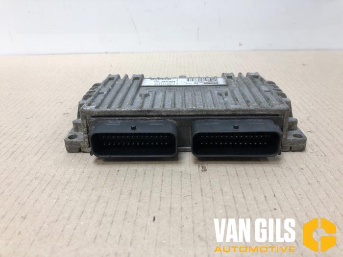 Used Automatic gearbox computer Renault Scénic I (JA) 1.6 16V Price € 100,00 Margin scheme offered by Van Gils Automotive