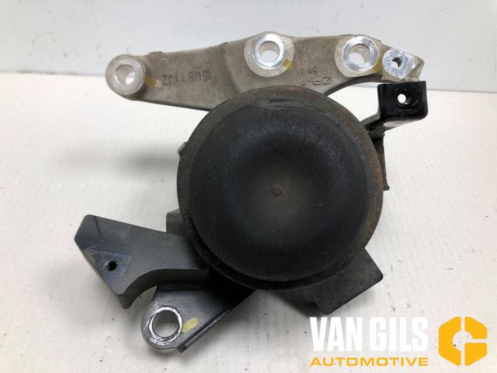 Usagé Support moteur Suzuki S-Cross Prix sur demande proposé par Van Gils Automotive