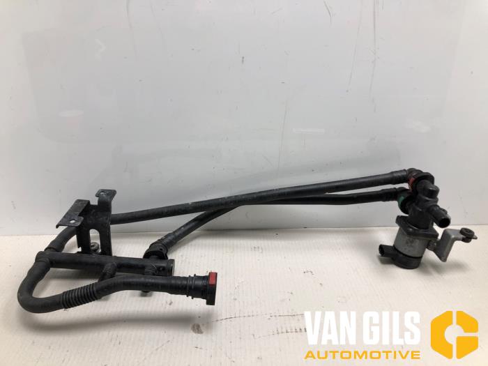 Begagnade Vattenpump Hyundai Ioniq Pris € 95,00 Marginaltabell erbjuds av Van Gils Automotive