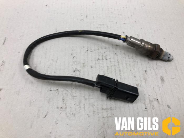 Lambda probe from a Audi A4 Avant (B9) 2.0 40 TFSI Mild hybrid 16V 2021
