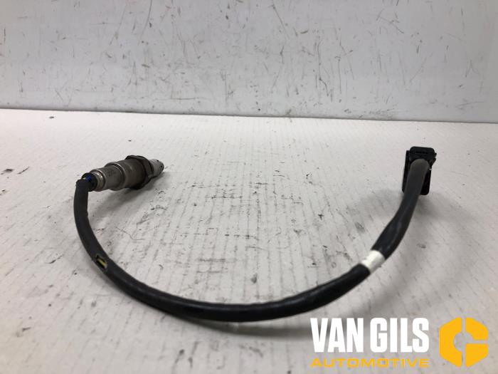 Lambda probe from a Audi A4 Avant (B9) 2.0 40 TFSI Mild hybrid 16V 2021