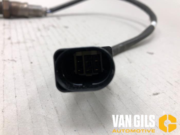 Lambda probe from a Audi A4 Avant (B9) 2.0 40 TFSI Mild hybrid 16V 2021