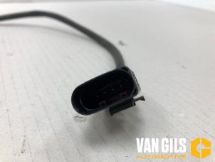 Lambda probe from a Audi A4 Avant (B9) 2.0 40 TFSI Mild hybrid 16V 2021
