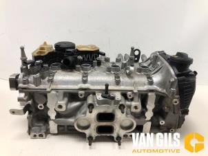 Topplock från en Audi A4 Avant (B9) 2.0 40 TFSI Mild hybrid 16V 2021