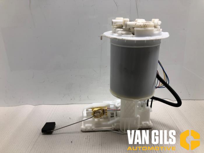 Gebrauchte Kraftstoffpumpe Elektrisch Toyota Yaris IV (P21/PA1/PH1) 1.5 12V Hybrid 115 Preis € 100,00 Margenregelung angeboten von Van Gils Automotive