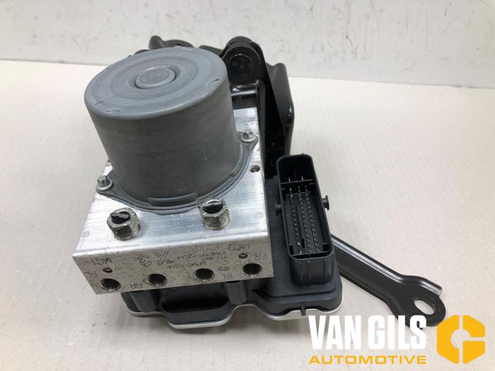 Gebrauchte ABS Pumpe Toyota Yaris IV (P21/PA1/PH1) 1.5 12V Hybrid 115 Preis € 149,95 Margenregelung angeboten von Van Gils Automotive
