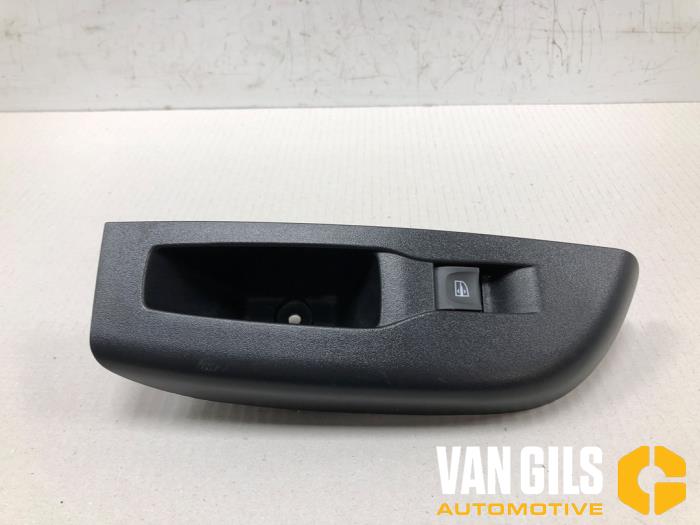 Usados Interruptor de ventanilla eléctrica Dacia Spring 45 Precio € 30,00 Norma de margen ofrecido por Van Gils Automotive