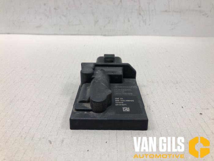 Usagé Module pompe carburant Volvo XC90 II 2.0 T8 16V Twin Engine AWD Prix sur demande proposé par Van Gils Automotive