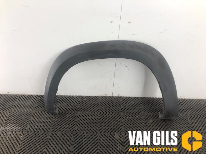 Usados Extensor de guardabarros Dacia Spring 45 Precio € 40,00 Norma de margen ofrecido por Van Gils Automotive