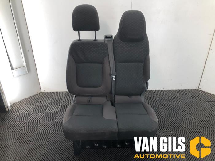Używane Fotel prawy Fiat Talento 1.6 MultiJet Biturbo 120 Cena na żądanie oferowane przez Van Gils Automotive