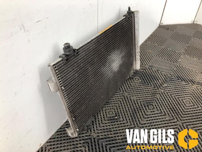 Klima Kondensor van een Peugeot Partner (GC/GF/GG/GJ/GK) 1.6 HDI 90 2016