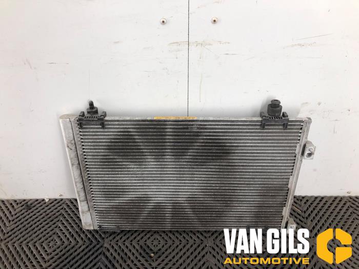 Klima Kondensor van een Peugeot Partner (GC/GF/GG/GJ/GK) 1.6 HDI 90 2016