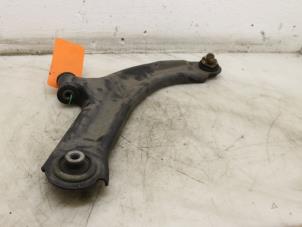 Used Front wishbone, right Renault Clio III (BR/CR) 1.2 16V 75 Price € 30,00 Margin scheme offered by Van Gils Automotive