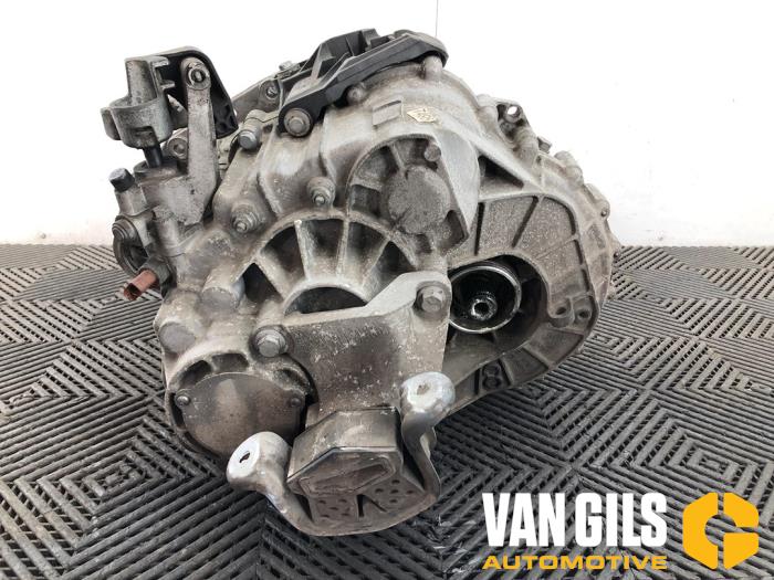 Gearbox from a Volkswagen Transporter T5 2.0 TDI DRF 2013