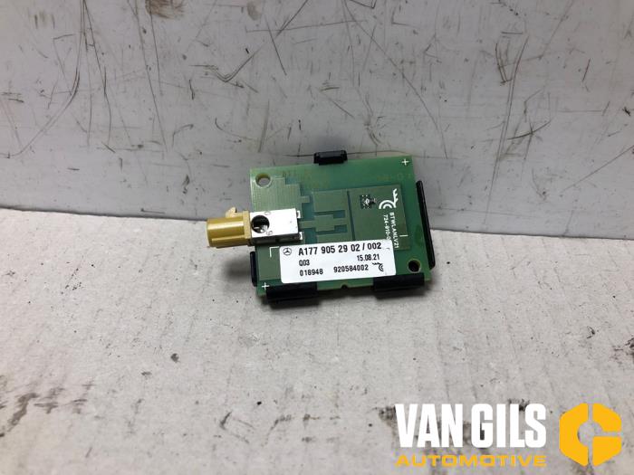 Gebrauchte GPS Antenne Mercedes B (W247) 2.0 B-200d Preis auf Anfrage angeboten von Van Gils Automotive