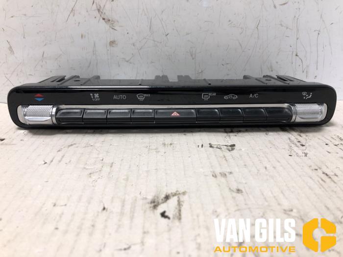 Begagnade Klimatpanel Mercedes B (W247) 2.0 B-200d Pris € 74,99 Marginaltabell erbjuds av Van Gils Automotive