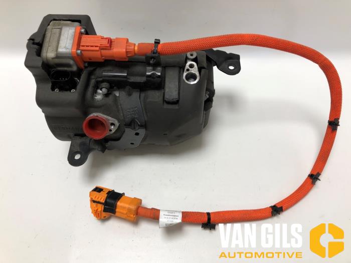Klimapumpe Porsche Taycan (Y1A), 2019 4S Performance, Limousine, 4-tr, Elektrisch, 420kW (571pk), 4x4, EBFA; EBG, 2019-05 / 2023-12, JB22 (Gebraucht)