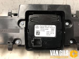 On-board computer controller from a Mercedes-Benz E (W213) E-220d 2.0 Turbo 16V 2017