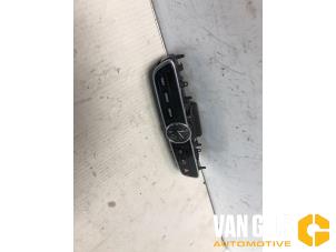On-board computer controller from a Mercedes-Benz E (W213) E-220d 2.0 Turbo 16V 2017