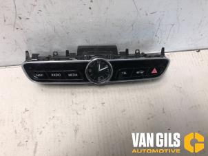 On-board computer controller from a Mercedes-Benz E (W213) E-220d 2.0 Turbo 16V 2017