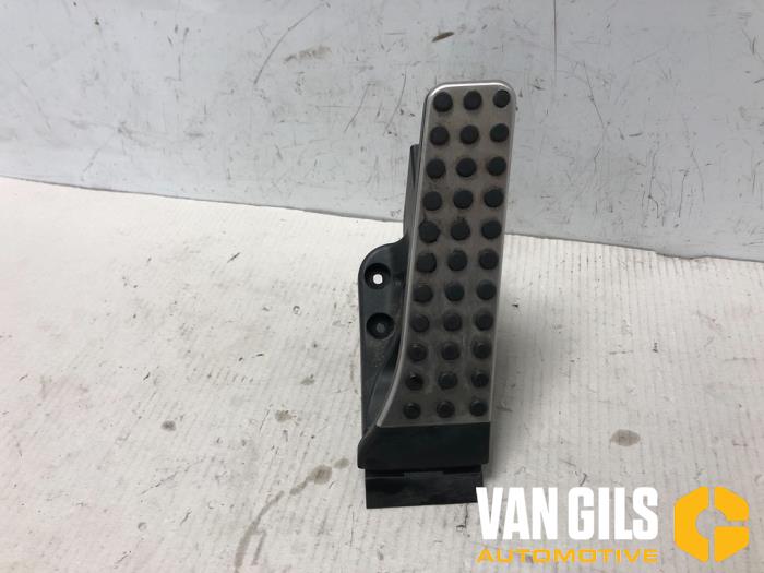 Gebrauchte Gaspedal Modul Mercedes E (W213) E-220d 2.0 Turbo 16V Preis auf Anfrage angeboten von Van Gils Automotive
