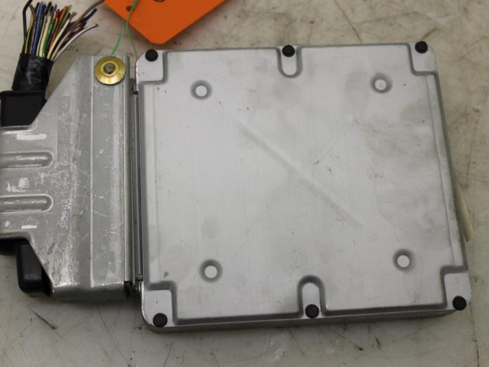 Used Engine management computer Ford Focus 1 Wagon 1.8 16V Price € 150,00 Margin scheme offered by Van Gils Automotive