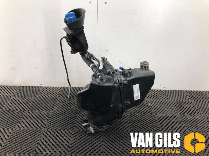 Gebrauchte Adblue Tank Volkswagen Caddy IV 2.0 TDI 75 Preis € 425,00 Margenregelung angeboten von Van Gils Automotive