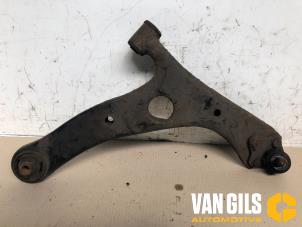 Usagé Bras de suspension avant droit Toyota RAV4 (A2) 2.0 D-4D 16V 4x4 Prix € 40,00 Règlement à la marge proposé par Van Gils Automotive