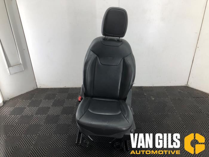 Używane Fotel lewy Jeep Renegade (BU) 1.4 Multi Air 16V Cena na żądanie oferowane przez Van Gils Automotive