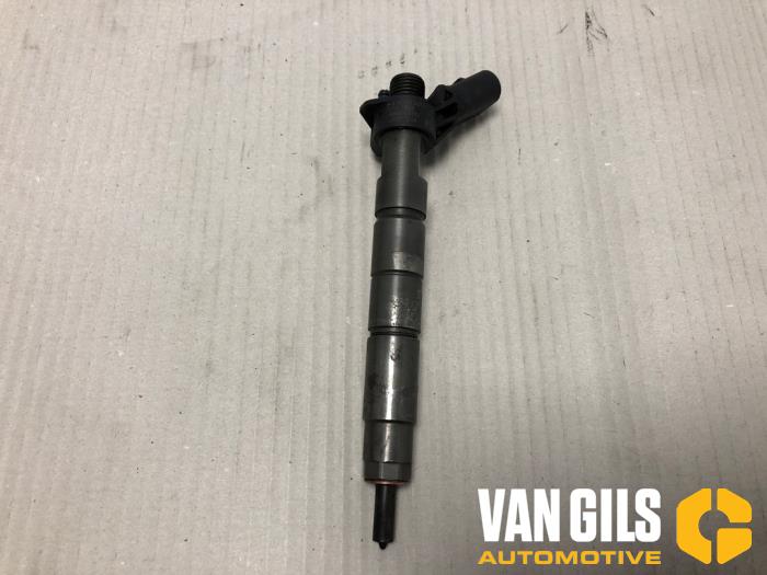 Usagé Injecteurs Mercedes E (W213) E-220d 2.0 Turbo 16V Prix € 75,00 Règlement à la marge proposé par Van Gils Automotive