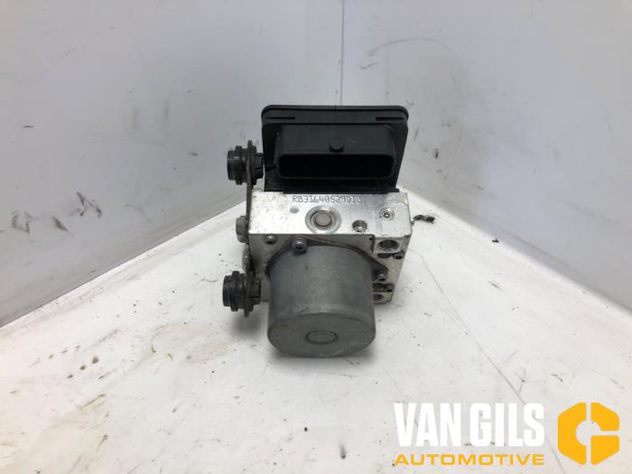Usagé Ordinateur ABS Volkswagen Up! (121) 1.0 MPI 12V Prix sur demande proposé par Van Gils Automotive