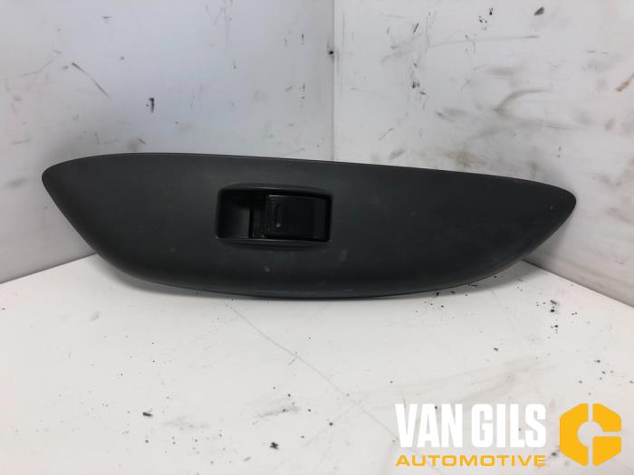 Usados Interruptor de ventanilla eléctrica Toyota Yaris (P1) 1.0 16V VVT-i Precio de solicitud ofrecido por Van Gils Automotive