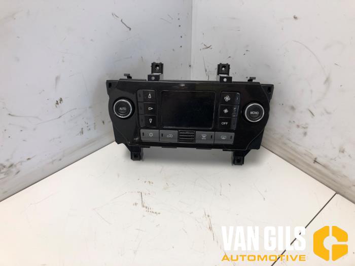Używane Panel climatronic Fiat Bravo (198A) 1.4 MultiAir 16V Cena na żądanie oferowane przez Van Gils Automotive