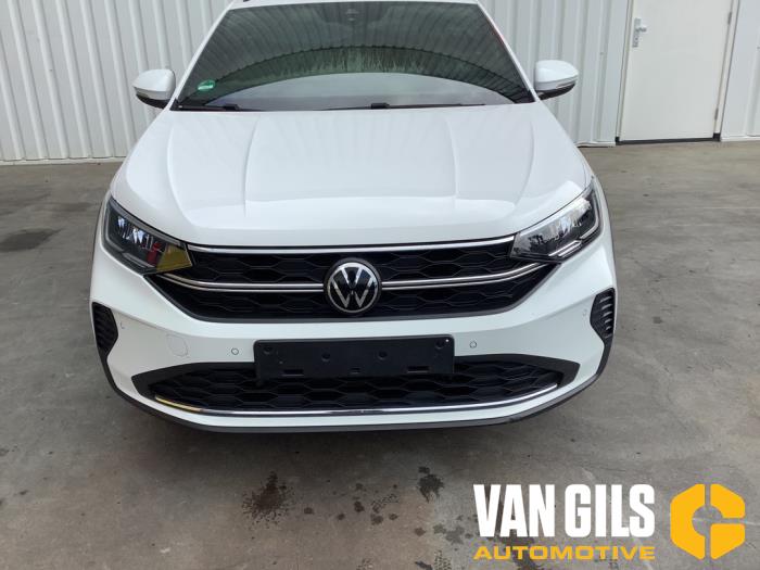 Używane Przód kompletny Volkswagen Taigo 1.0 TSI 110 12V Cena € 4.000,00 Procedura marży oferowane przez Van Gils Automotive