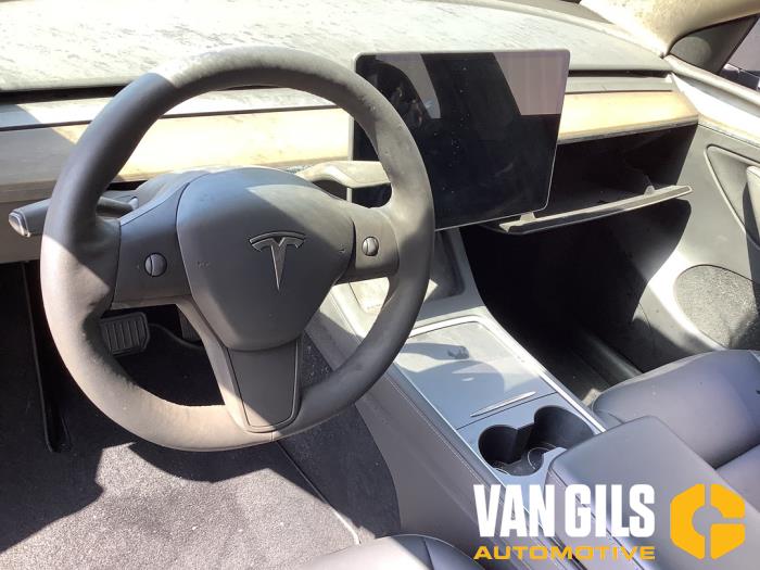 Używane Panel Tesla Model Y (5YJY) RWD Cena na żądanie oferowane przez Van Gils Automotive